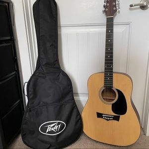 Peavey Acoustic Guitar & Case